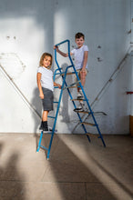 Cargar imagen en el visor de la galería, Jeans Shorts Radi
