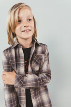Cargar imagen en el visor de la galería, Shirt Oliver
