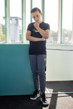 Afbeelding in Gallery-weergave laden, T-shirt  Oliver
